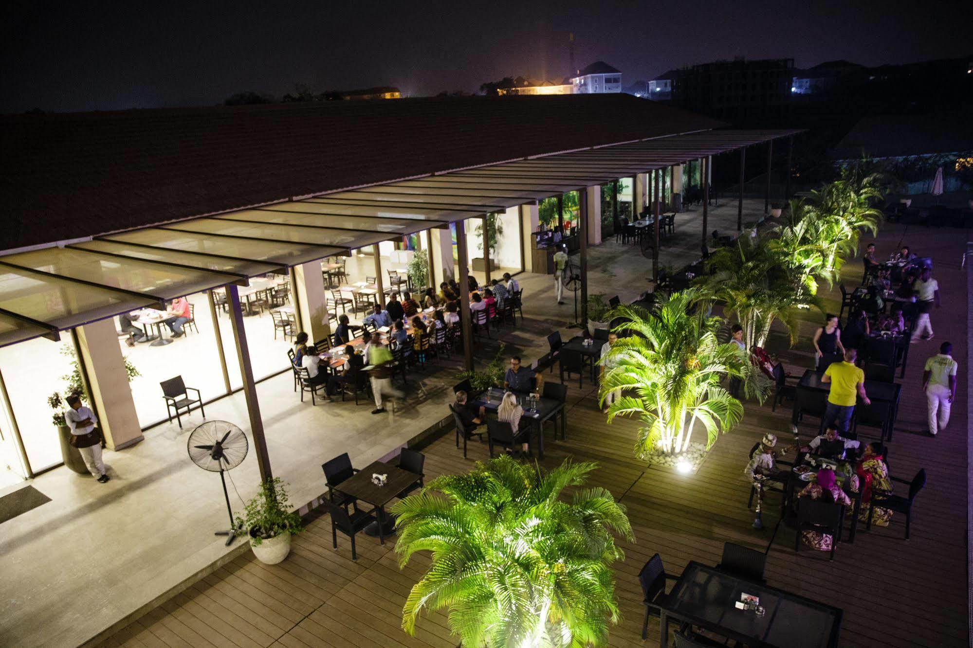Nordic Hotel Abuja Exteriör bild